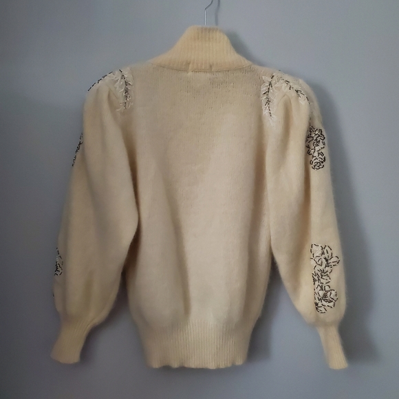 Vintage Gorgeous Erez Lambswool & Angora Rabbit Hair Embroidered Sweater - Picture 6 of 10